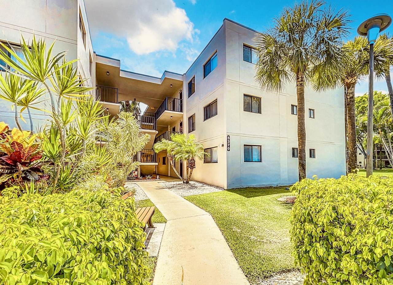 5370 Las Verdes Circle - Photo 1