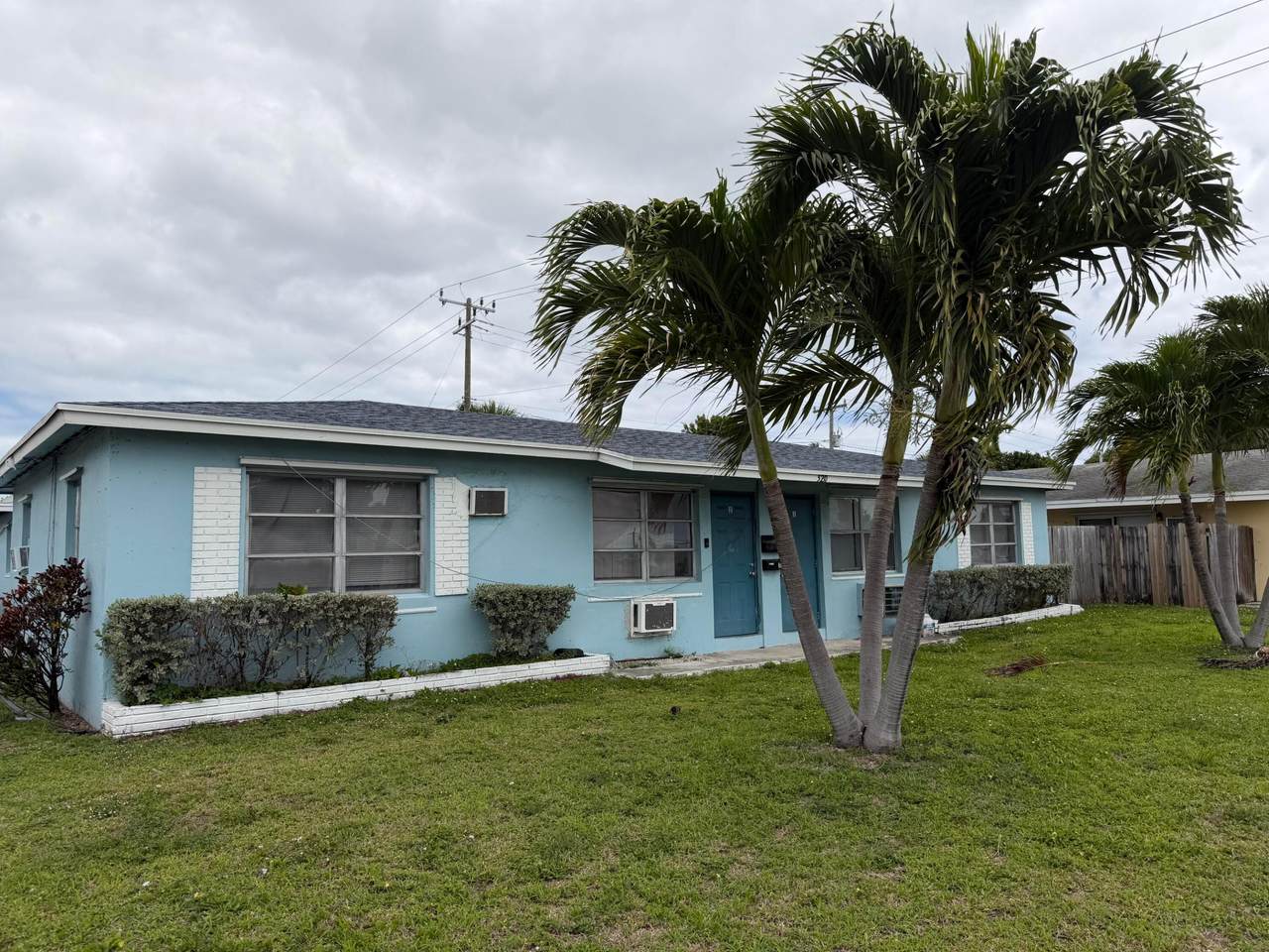 520 Blue Heron Boulevard - Photo 1