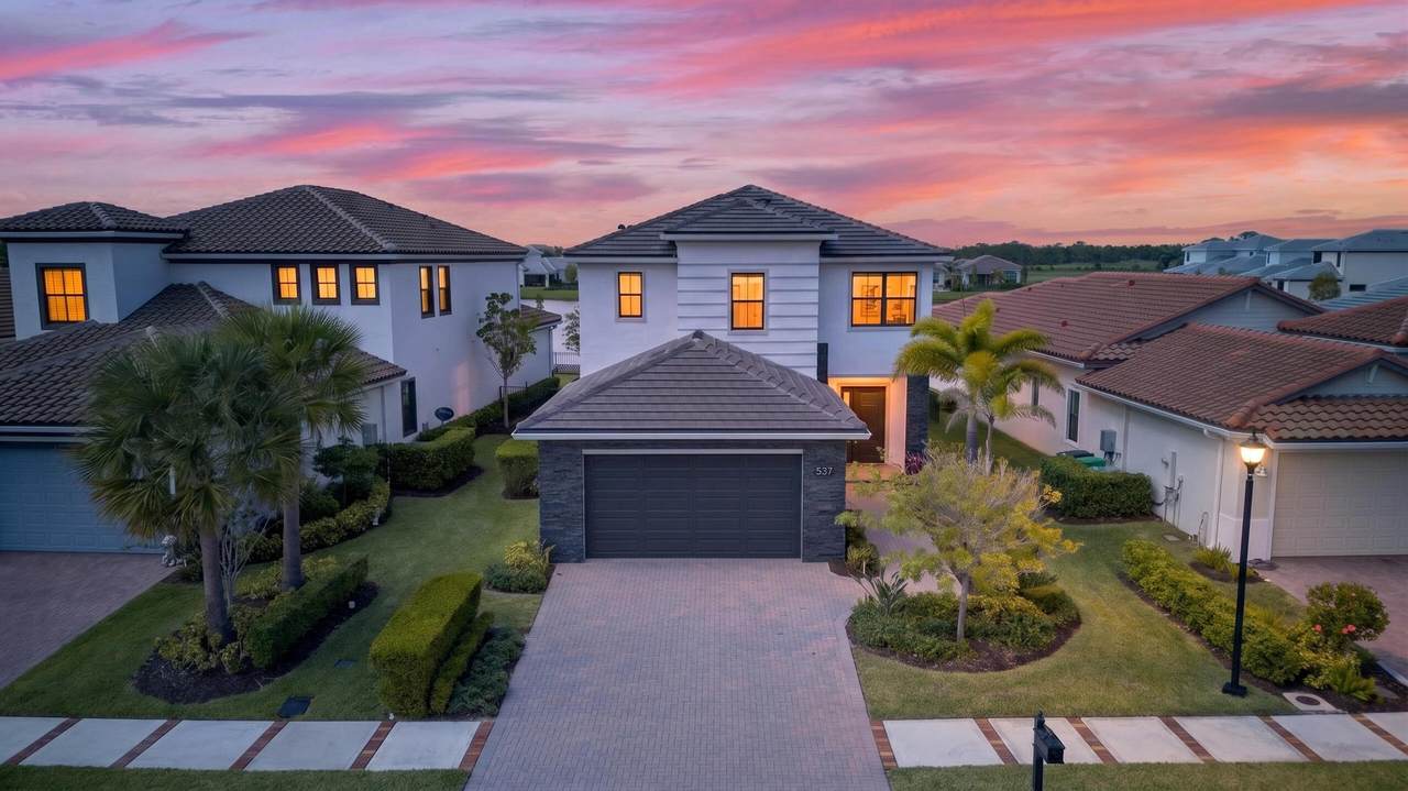 537 Fascino Circle - Photo 1