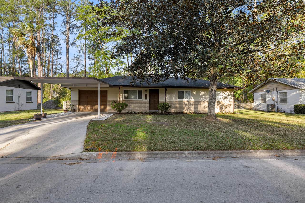 4216 22nd Terrace - Photo 1