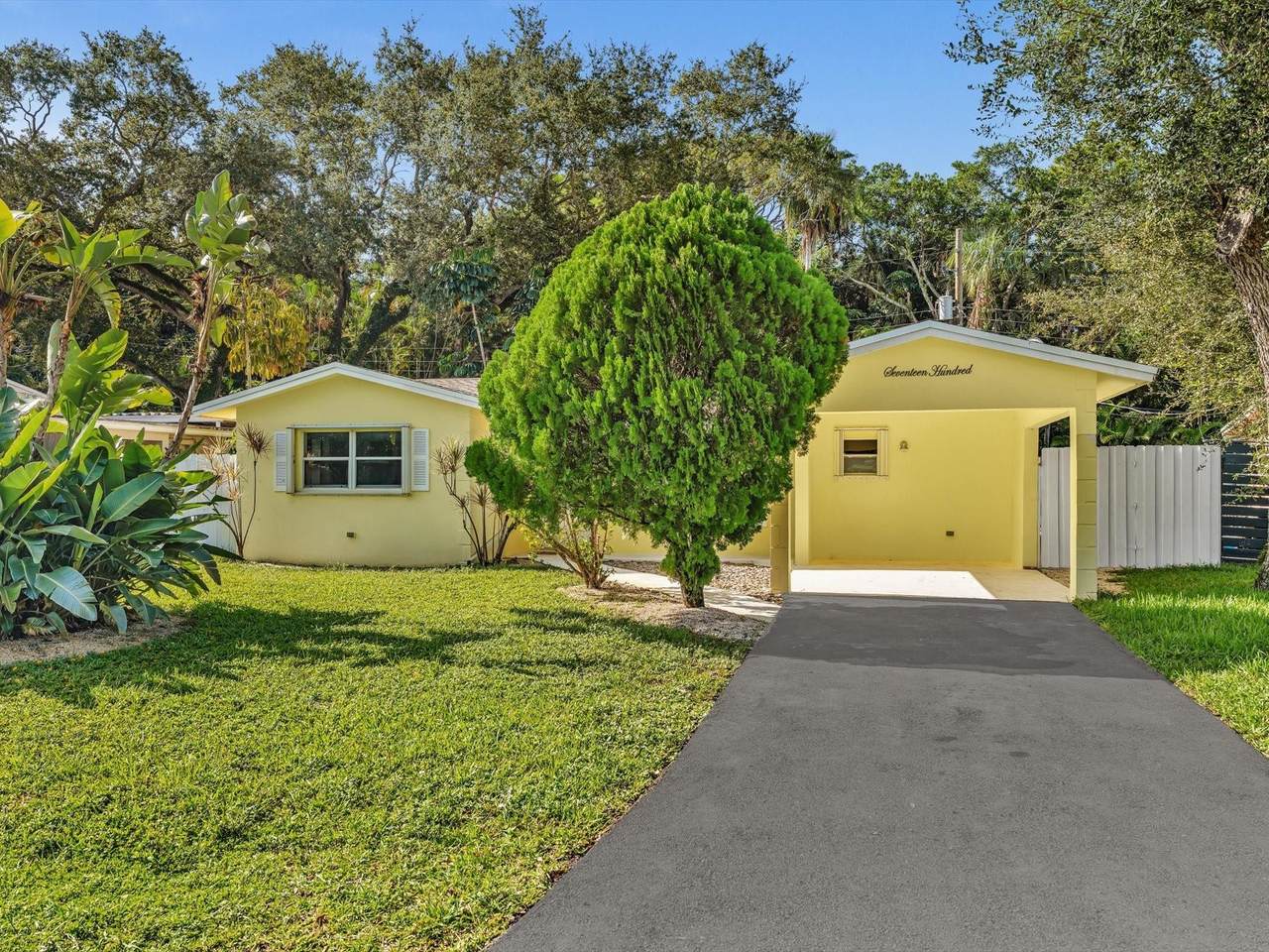 1700 30th Street - Photo 1