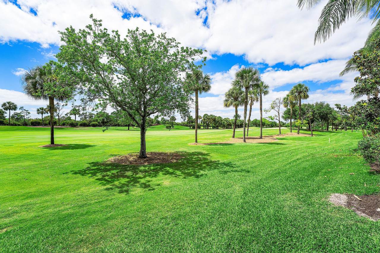 136 Coral Cay Drive - Photo 1
