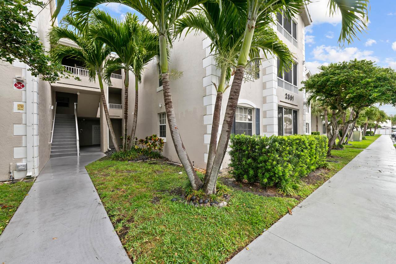 2861 Oakland Forest Drive - Photo 1