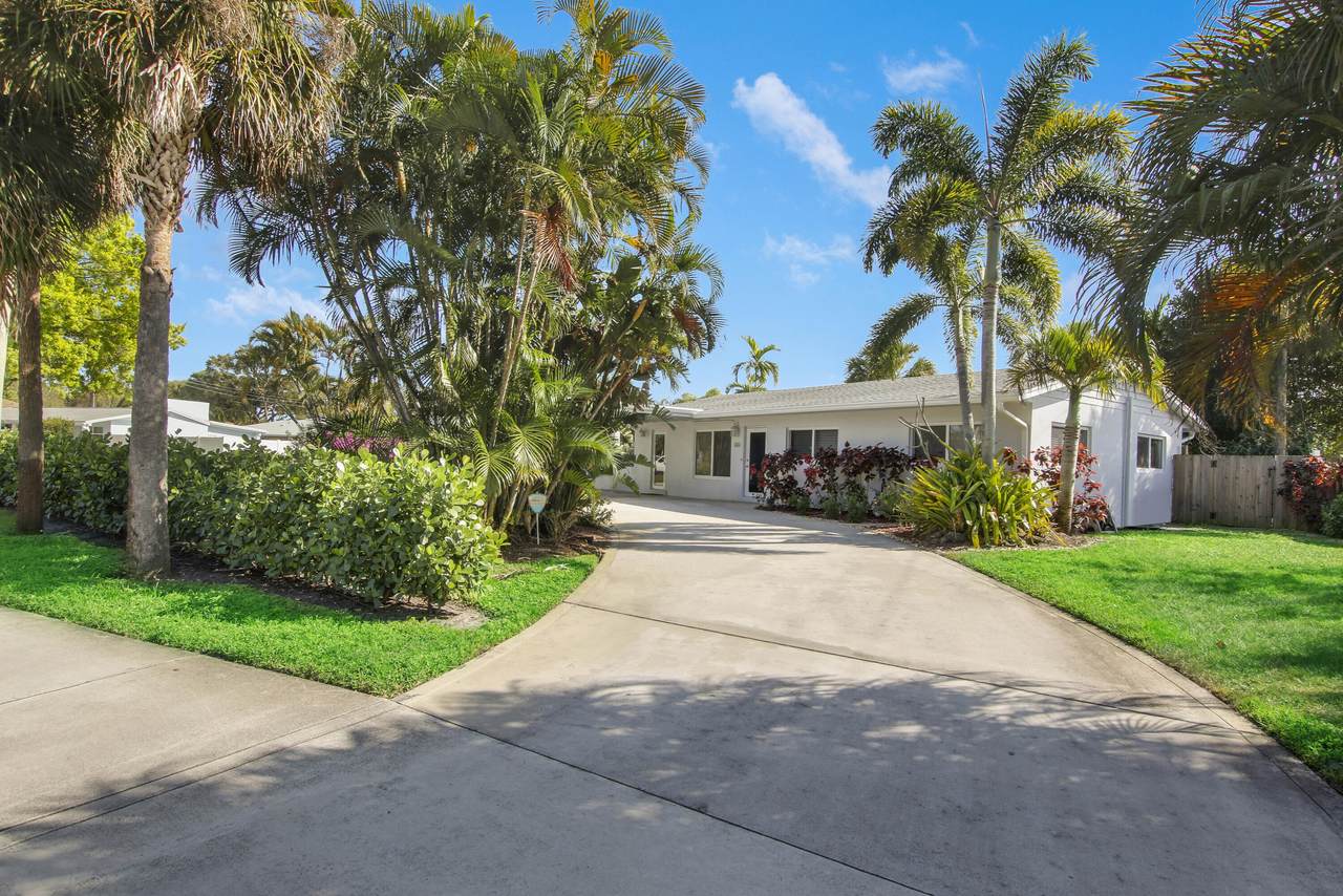 466 Tequesta Drive - Photo 1