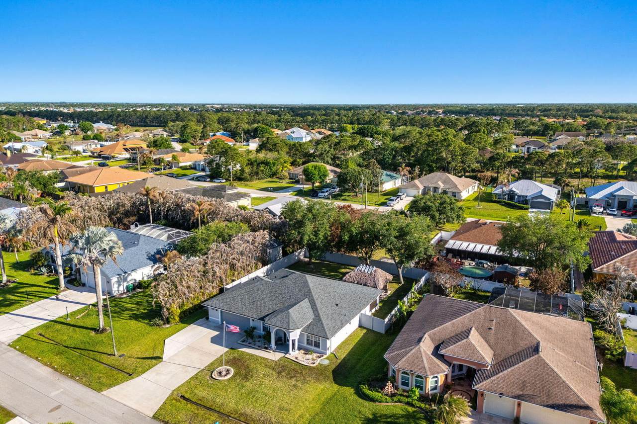https://bt-photos.global.ssl.fastly.net/beaches/1280_boomver_1_B26018032-2.jpg
