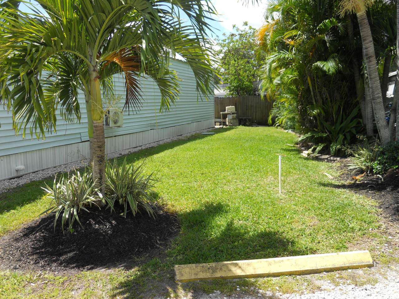 4633 73rd Avenue - Photo 1