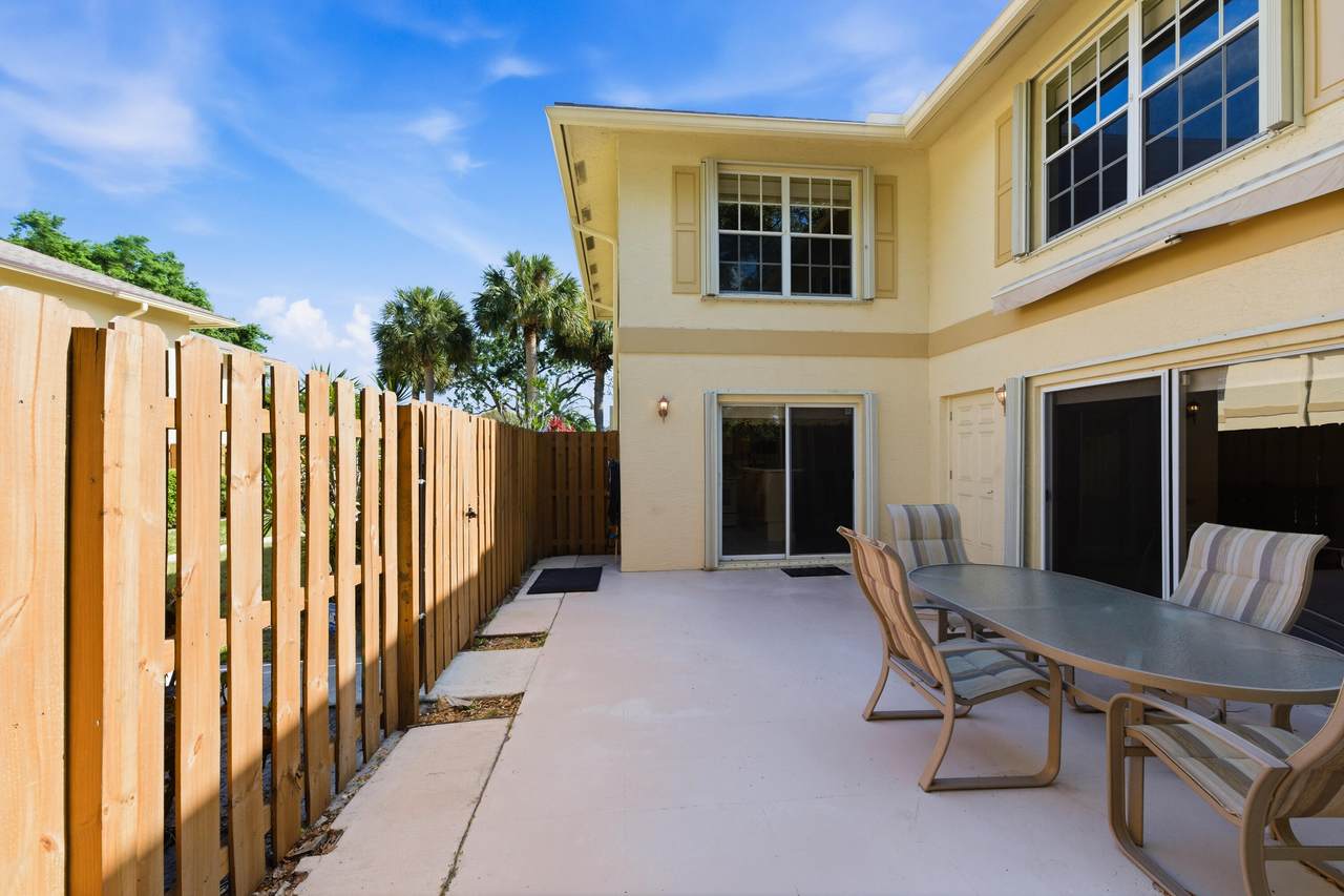 2924 22nd Circle - Photo 1