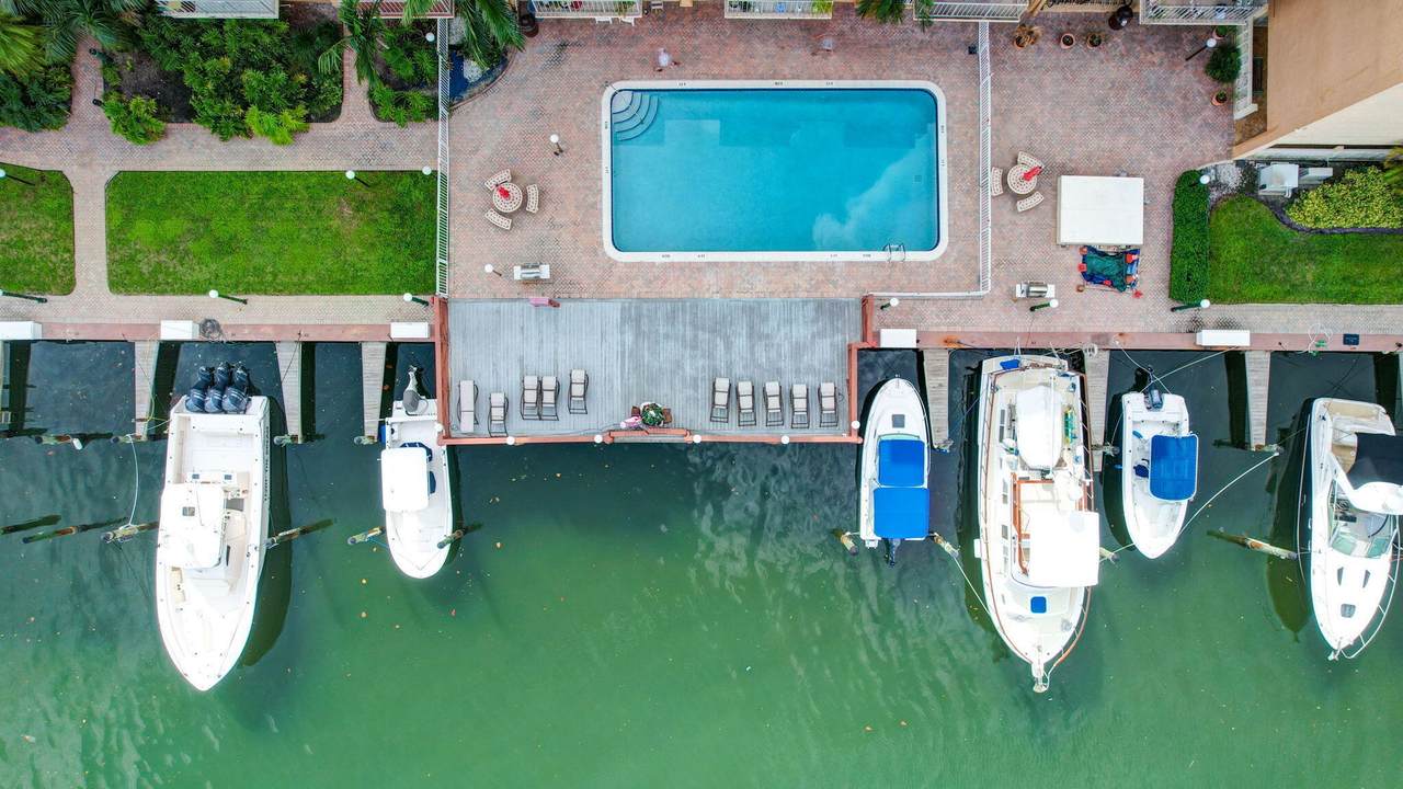 https://bt-photos.global.ssl.fastly.net/beaches/1280_boomver_1_B26018445-2.jpg