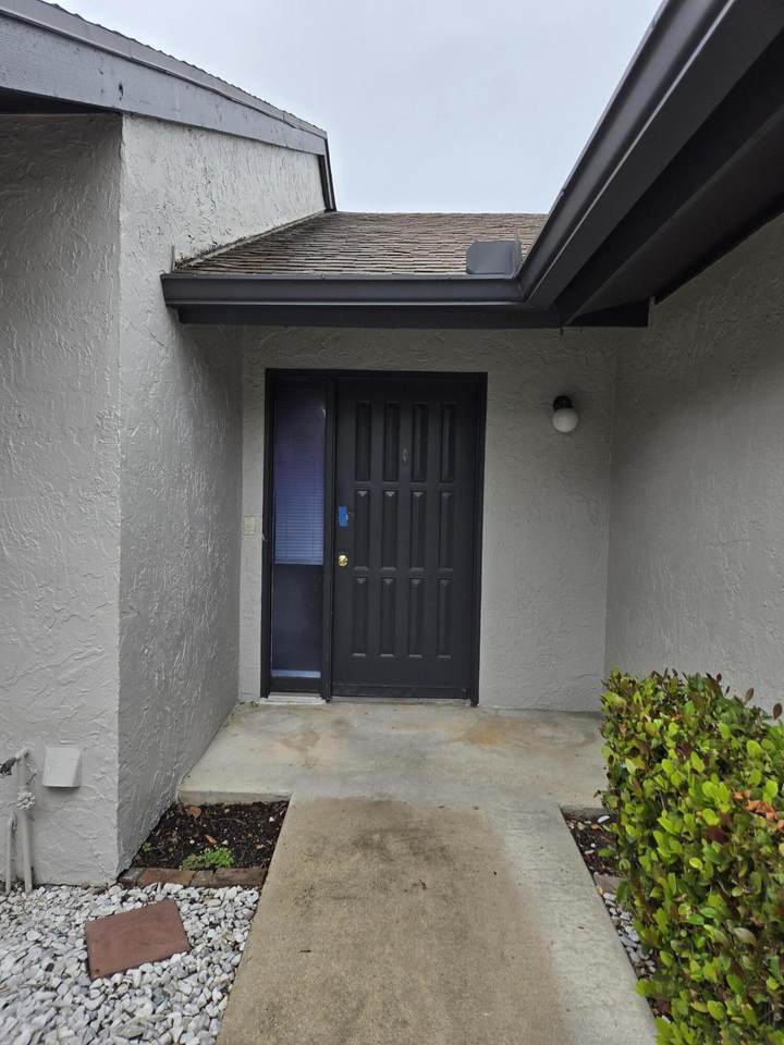 358 Quebec Court - Photo 1