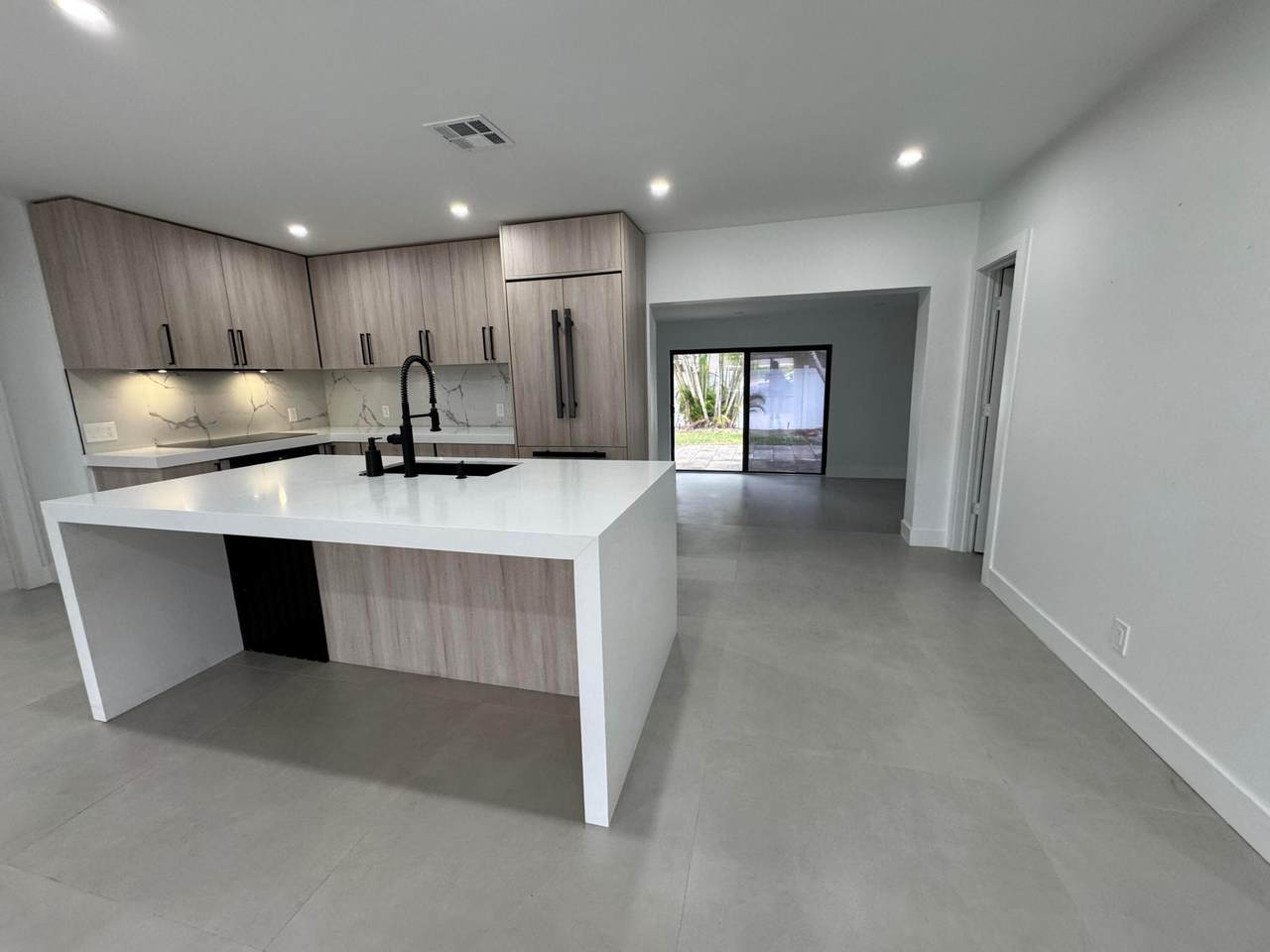1133 11th Street - Photo 1