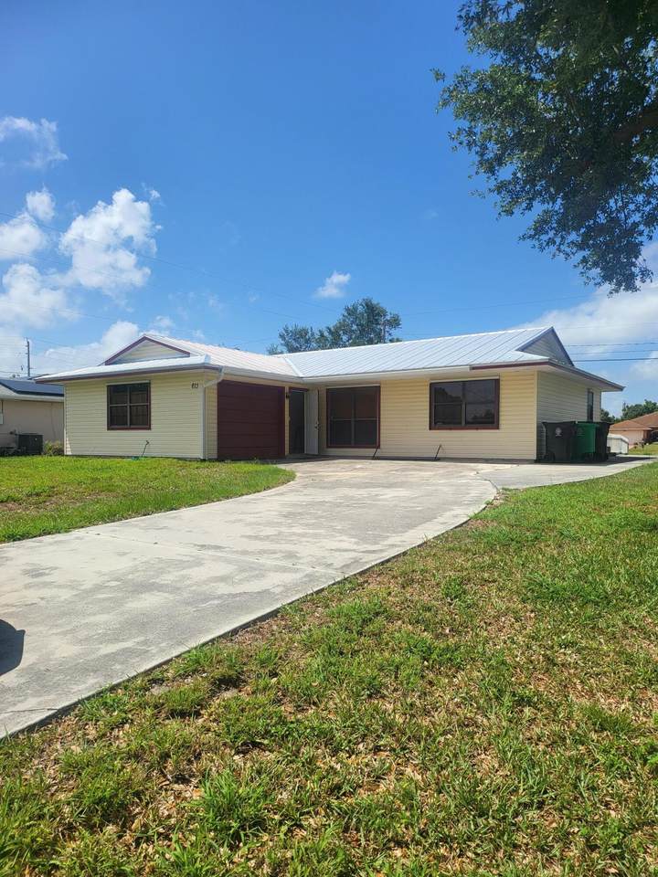 613 Pueblo Terrace - Photo 1