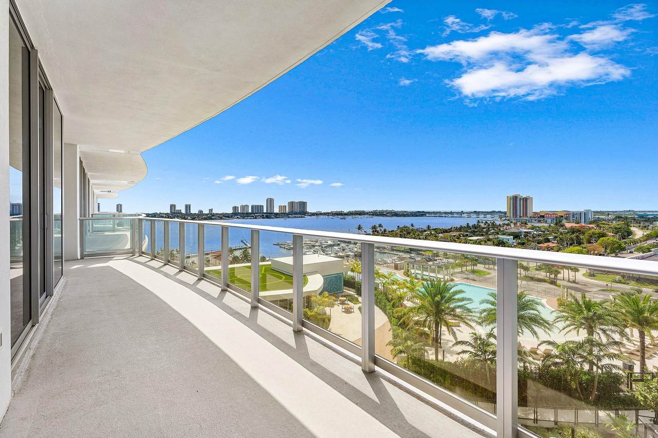 220 Lake Shore Drive - Photo 1