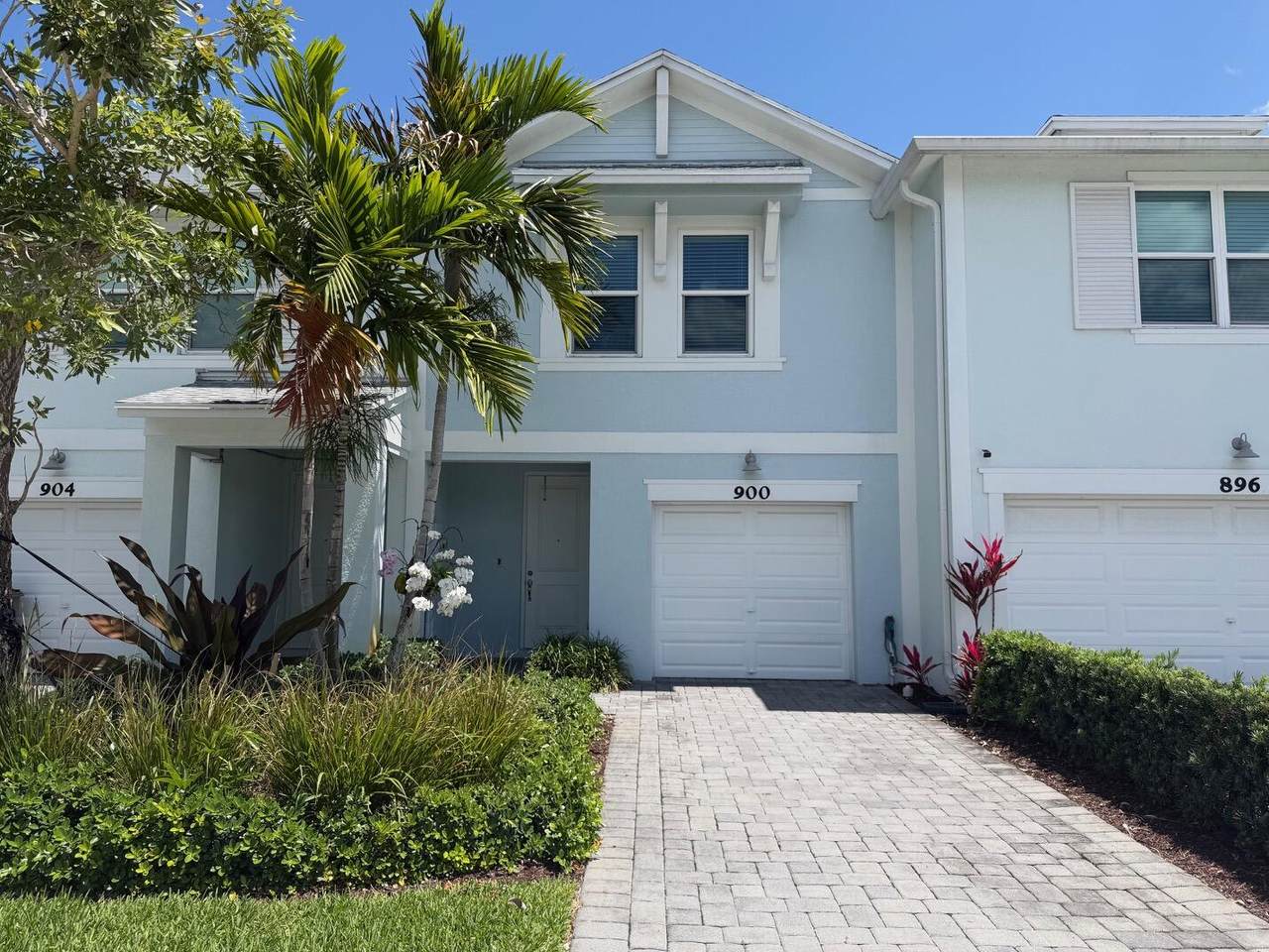 900 Seabright Avenue - Photo 1