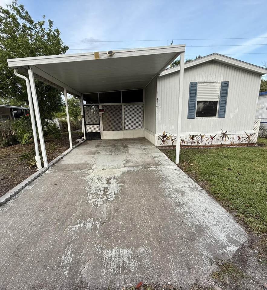 426 31st Terrace - Photo 1