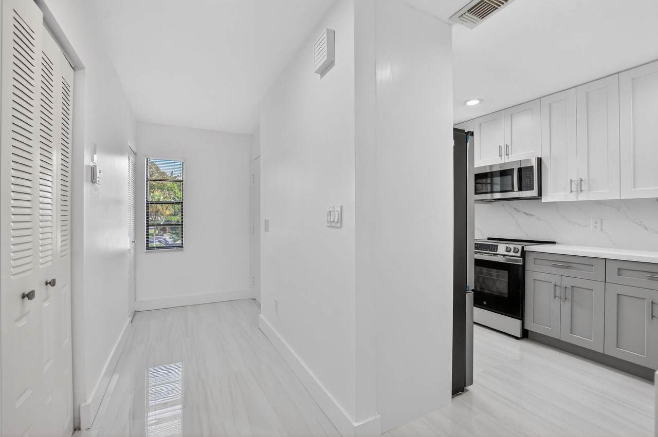 9272 Vista Del Lago - Photo 1
