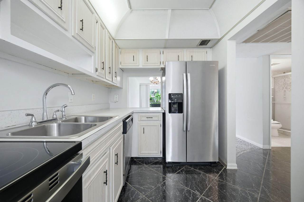 4502 Federal Highway - Photo 1
