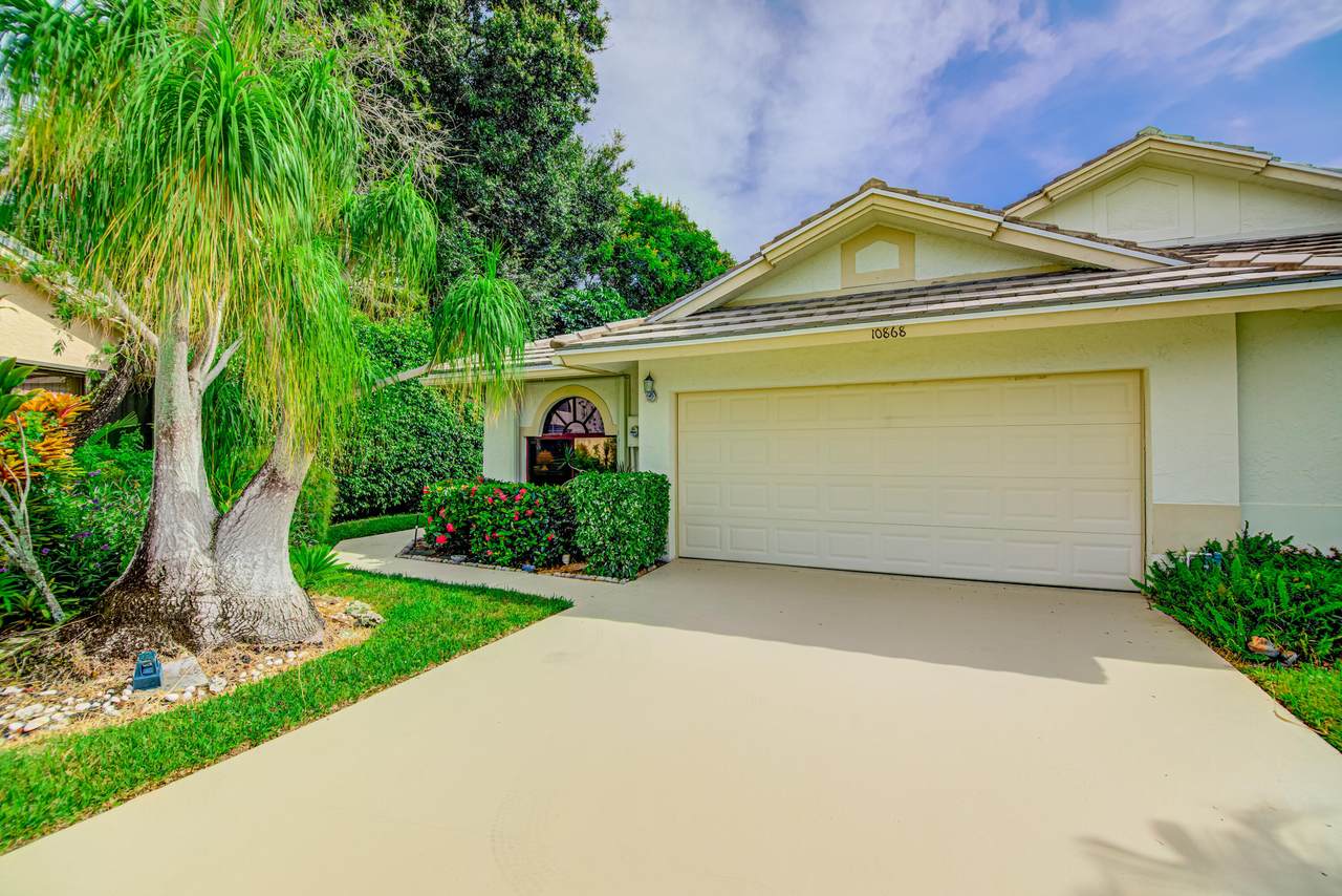 10868 Stafford Circle - Photo 1