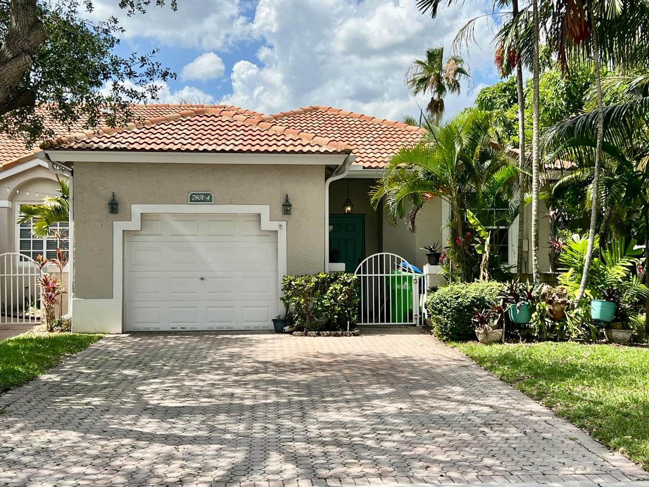 7801 Aragon Boulevard - Photo 1