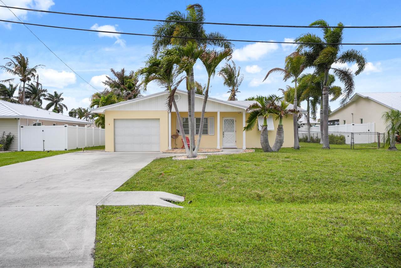 1459 Seahawk Way - Photo 1