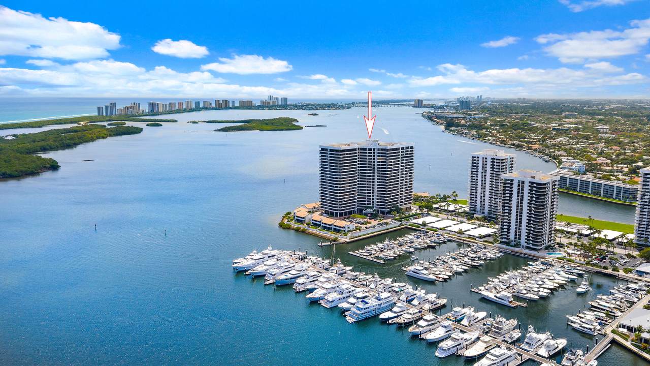 100 Lakeshore Drive - Photo 1