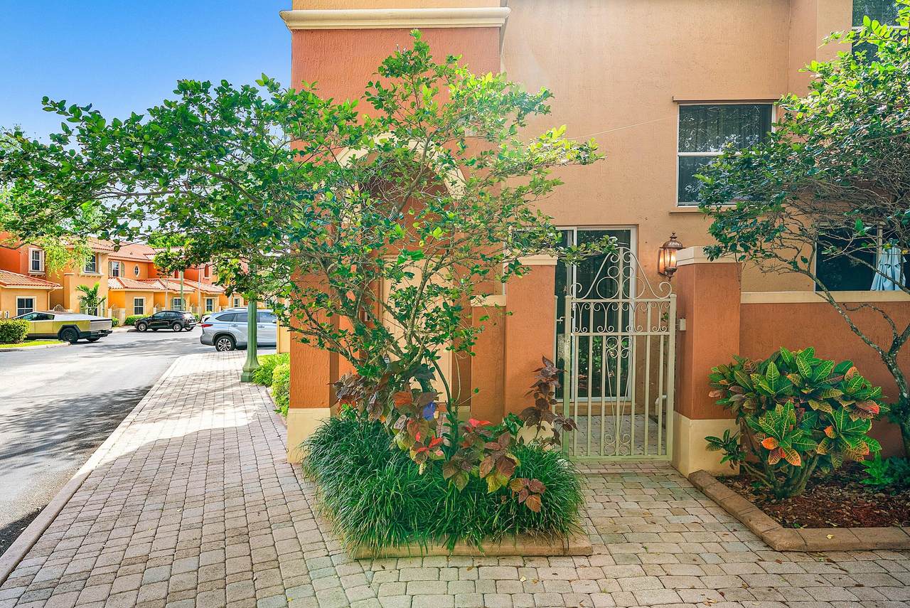 2280 Anchor Court - Photo 1