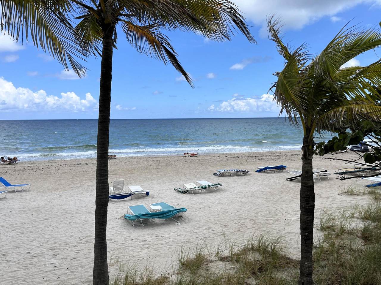 https://bt-photos.global.ssl.fastly.net/beaches/1280_boomver_1_B26021221-2.jpg