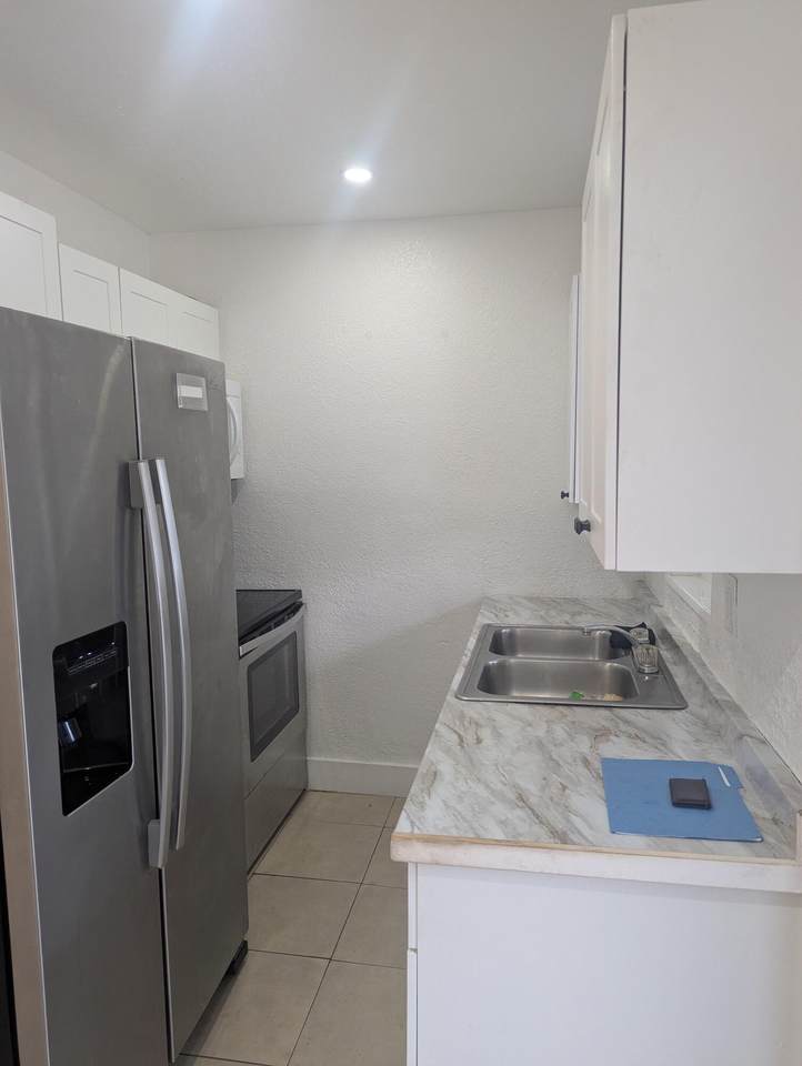 2209 6th Street - Photo 1