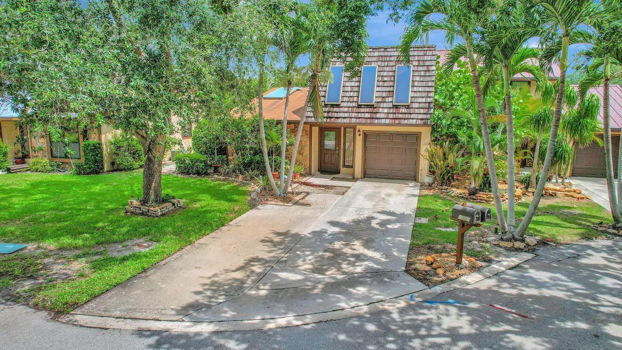 1003 Raintree Lane - Photo 1