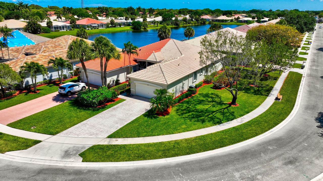 10641 Royal Caribbean Circle - Photo 1