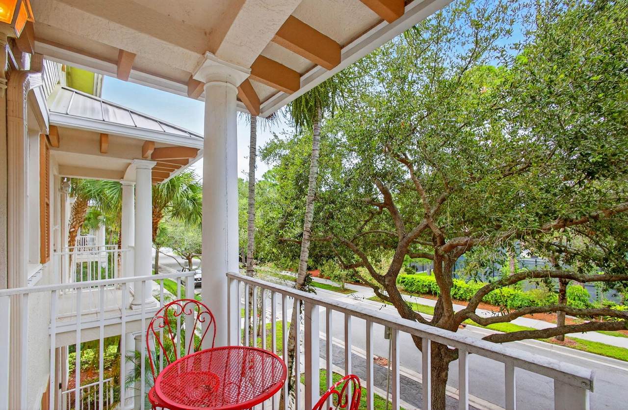 1562 Grande Cull Way - Photo 1