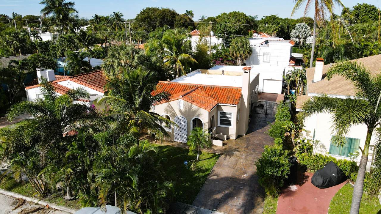 https://bt-photos.global.ssl.fastly.net/beaches/1280_boomver_1_B26022224-3.jpg