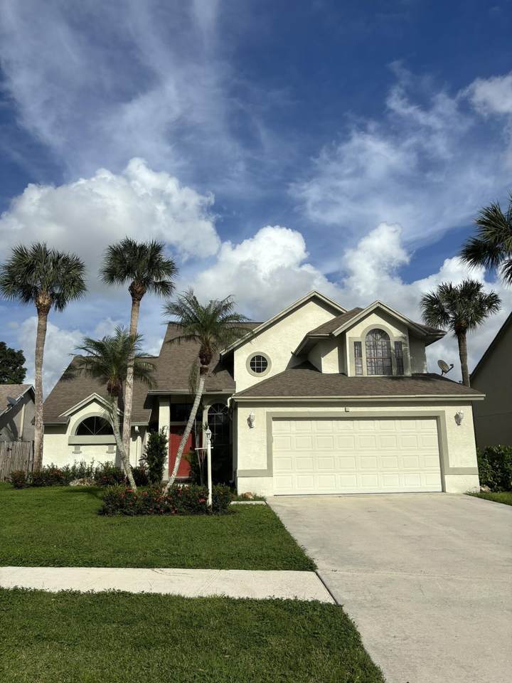 12989 Meadowbreeze Drive - Photo 1