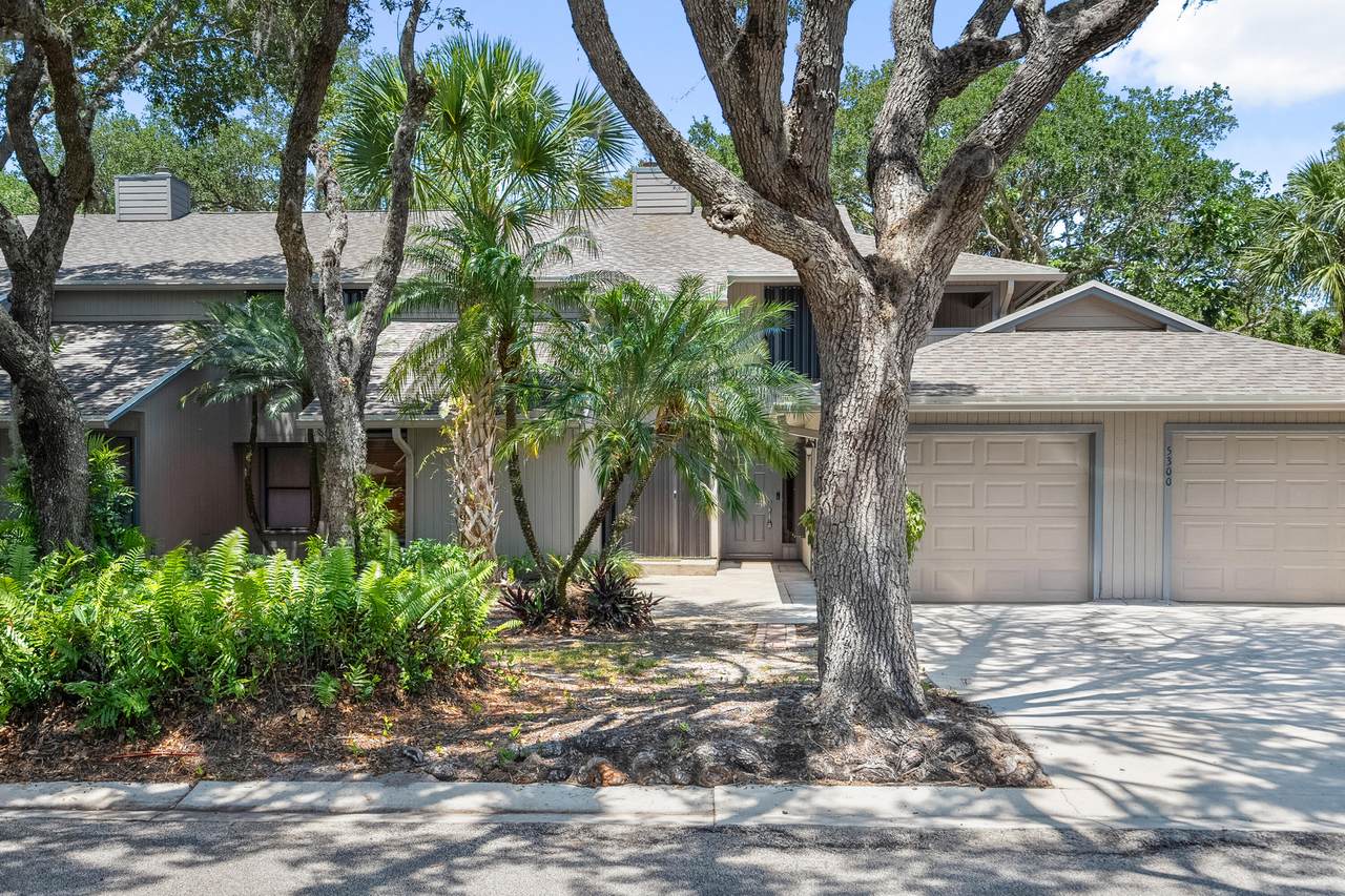 5300 Schooner Oaks Way - Photo 1