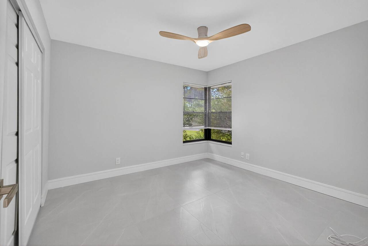 10924 Roebelini Palm Court - Photo 1