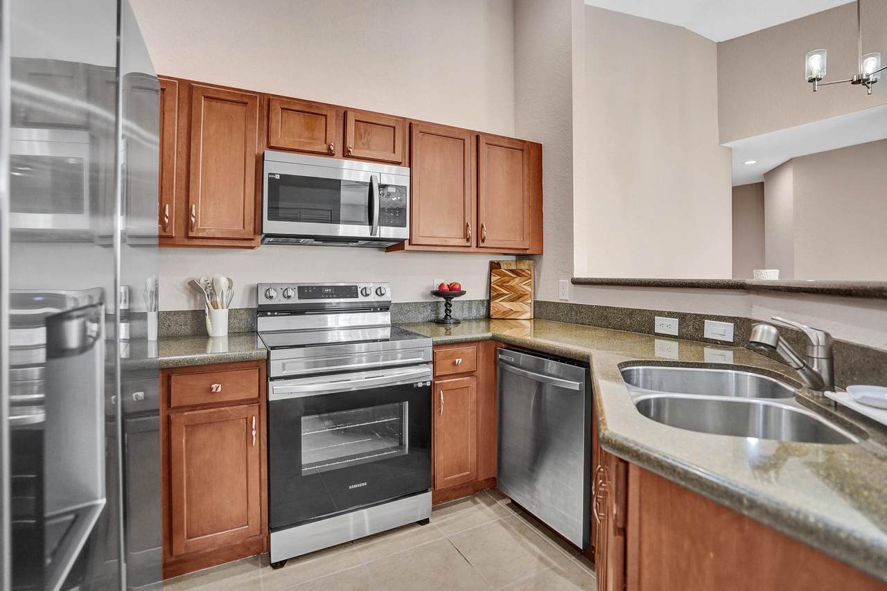 1825 Sonrisa Street - Photo 1
