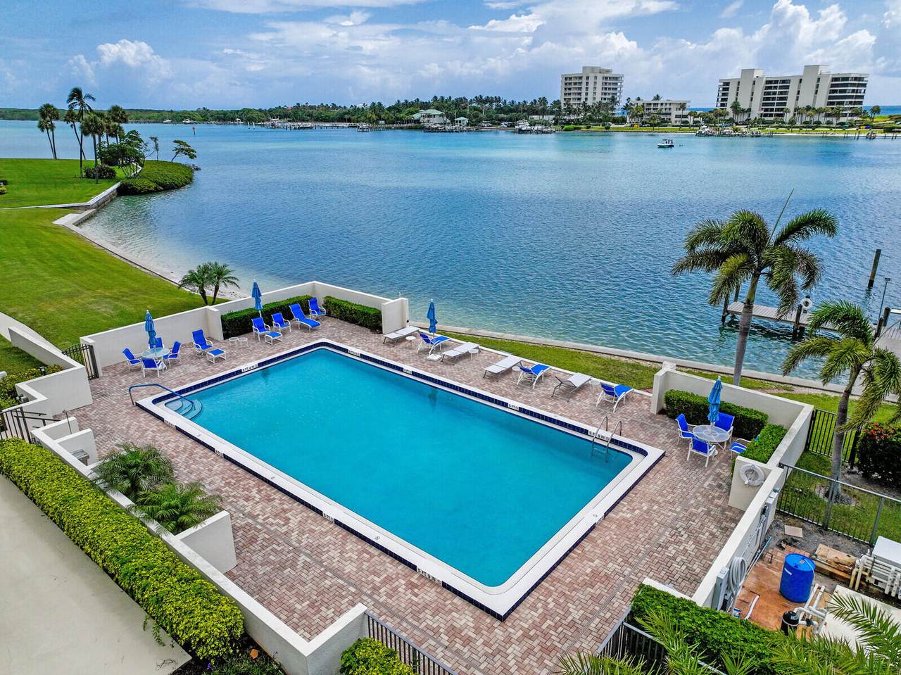 https://bt-photos.global.ssl.fastly.net/beaches/1280_boomver_1_B26022707-2.jpg