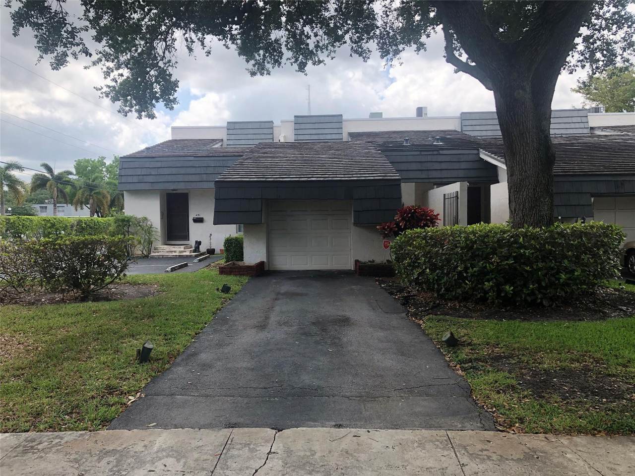 455 68th Avenue - Photo 1