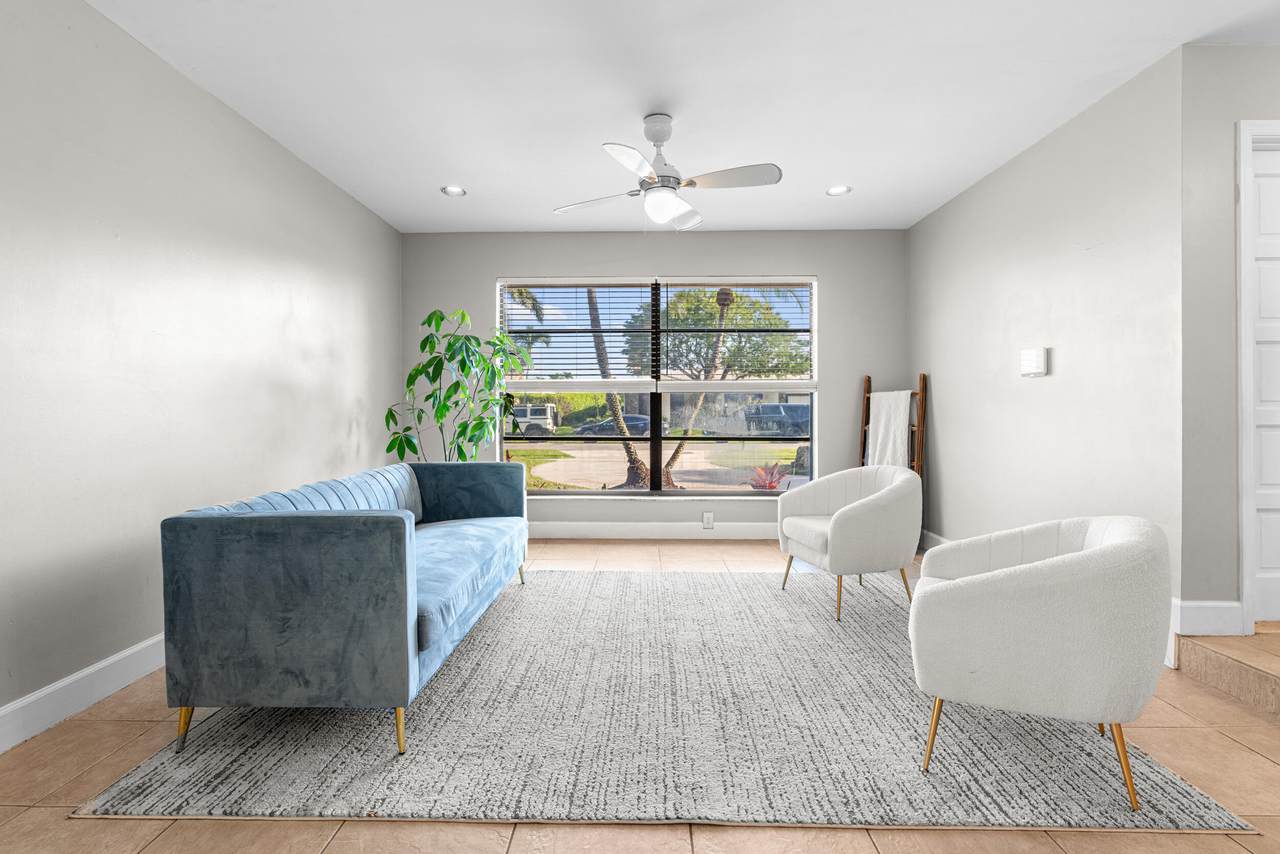 https://bt-photos.global.ssl.fastly.net/beaches/1280_boomver_1_B26023039-2.jpg