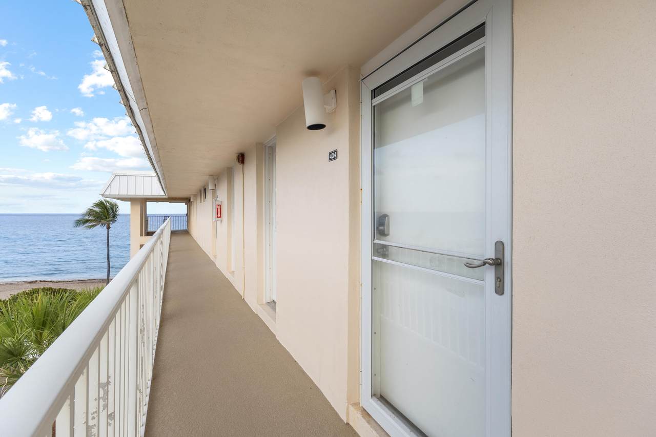3851 Ocean Boulevard - Photo 1