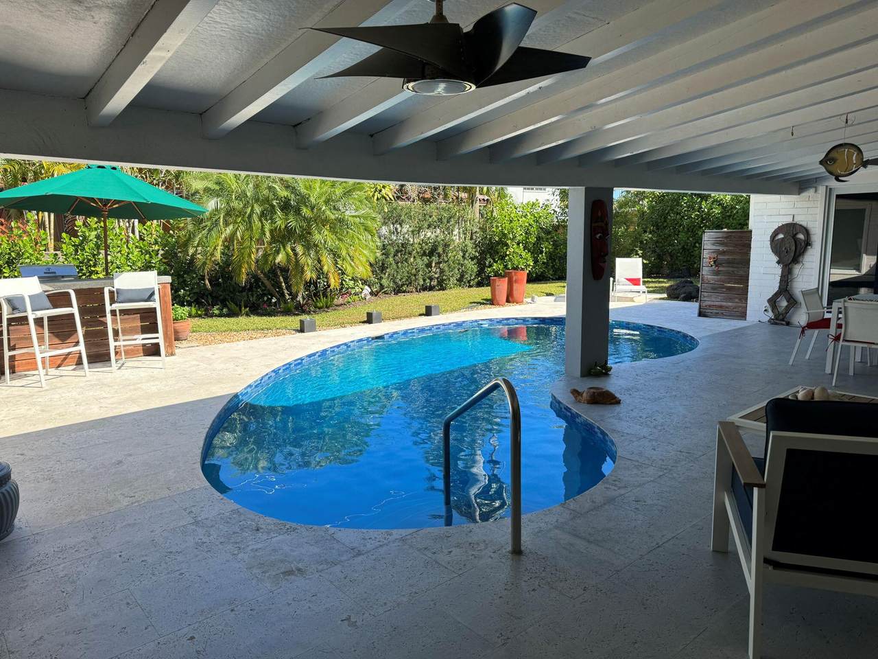 https://bt-photos.global.ssl.fastly.net/beaches/1280_boomver_1_B26023183-2.jpg