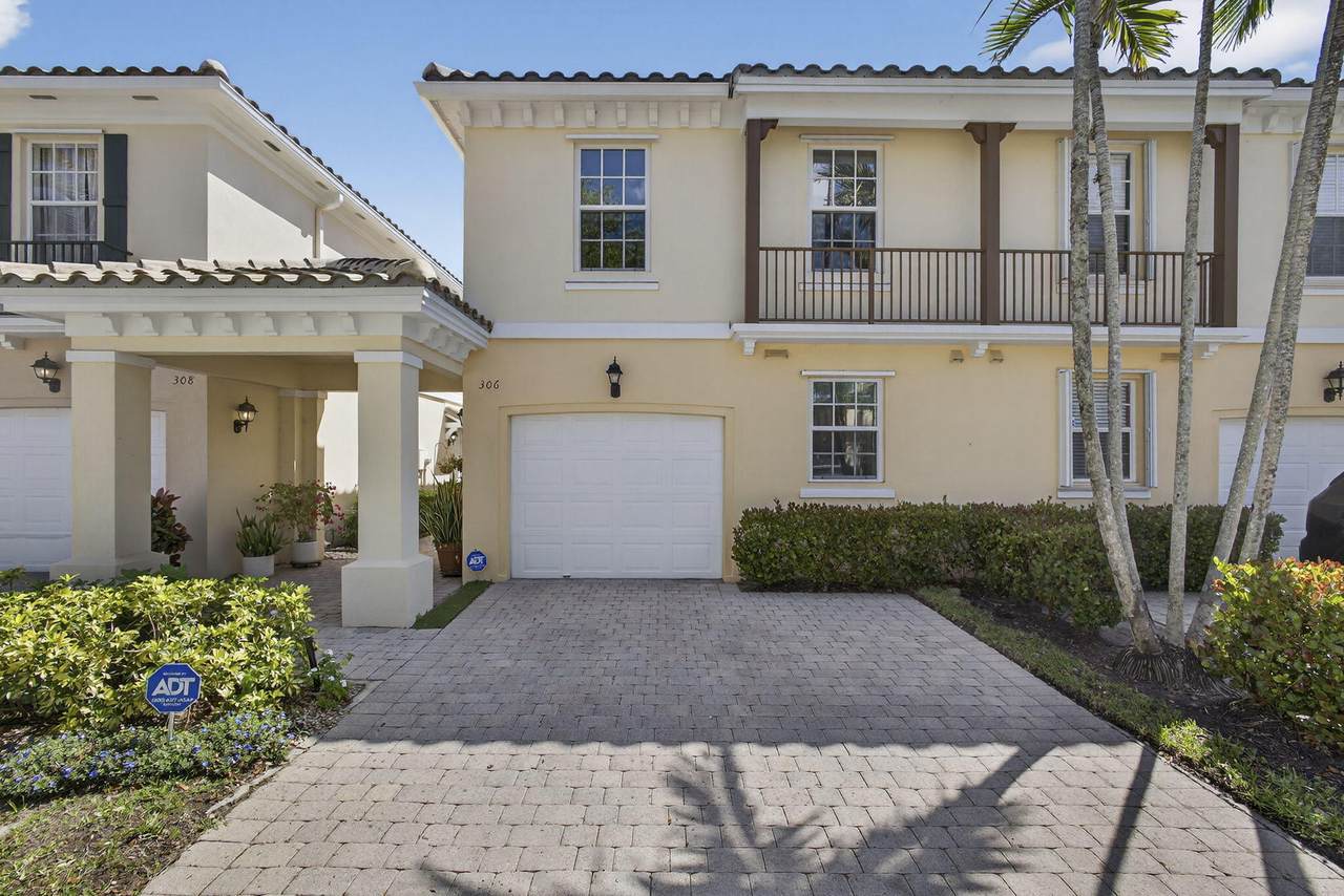306 Salinas Drive - Photo 1