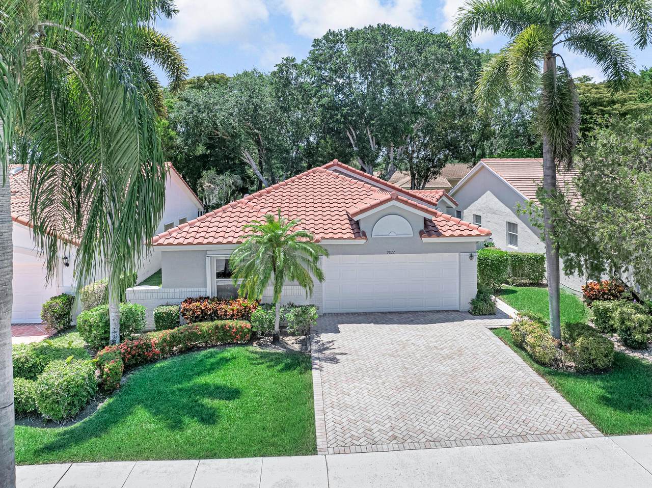 9822 Harbour Lake Circle - Photo 1