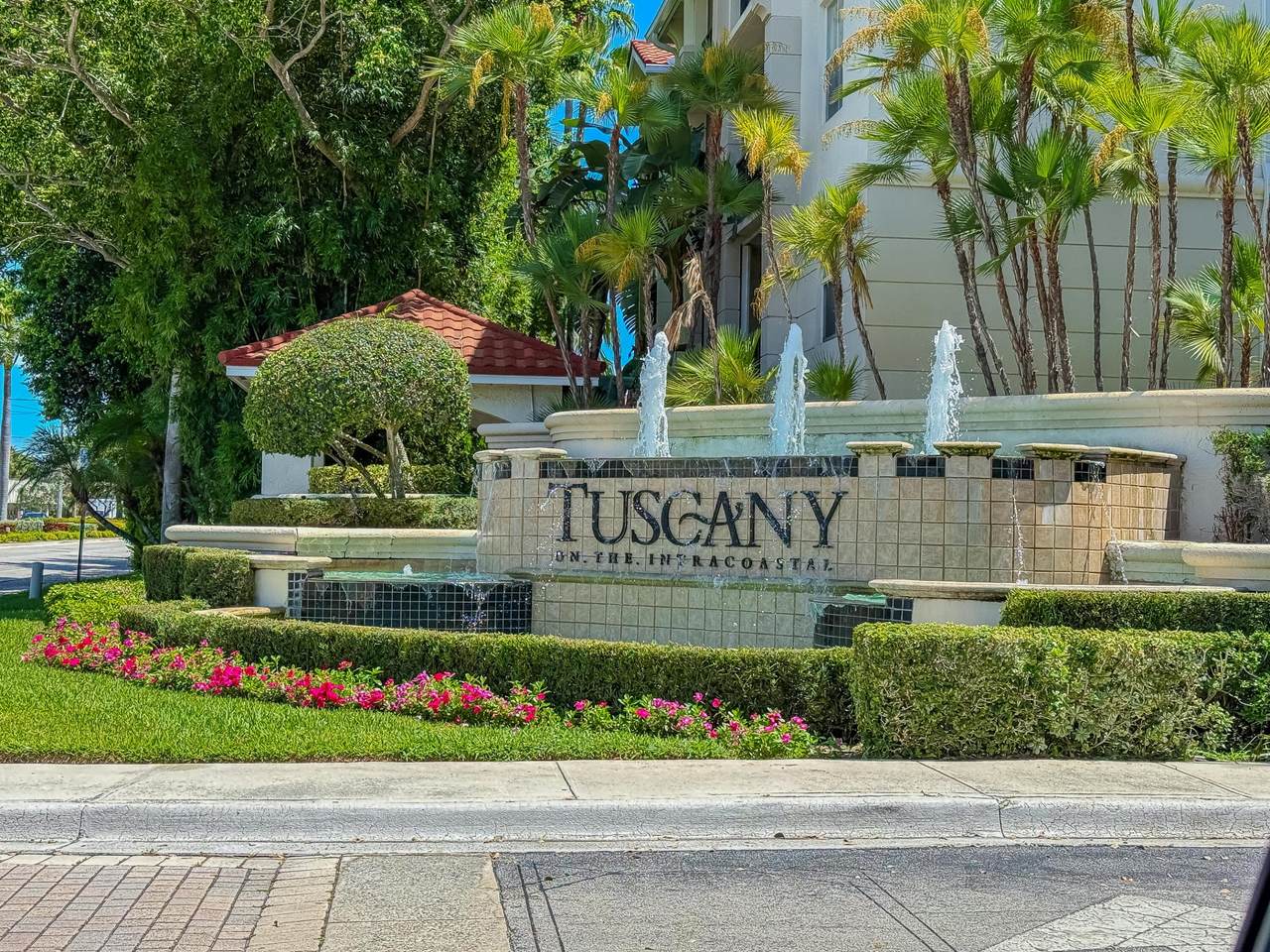 2412 Tuscany Way - Photo 1