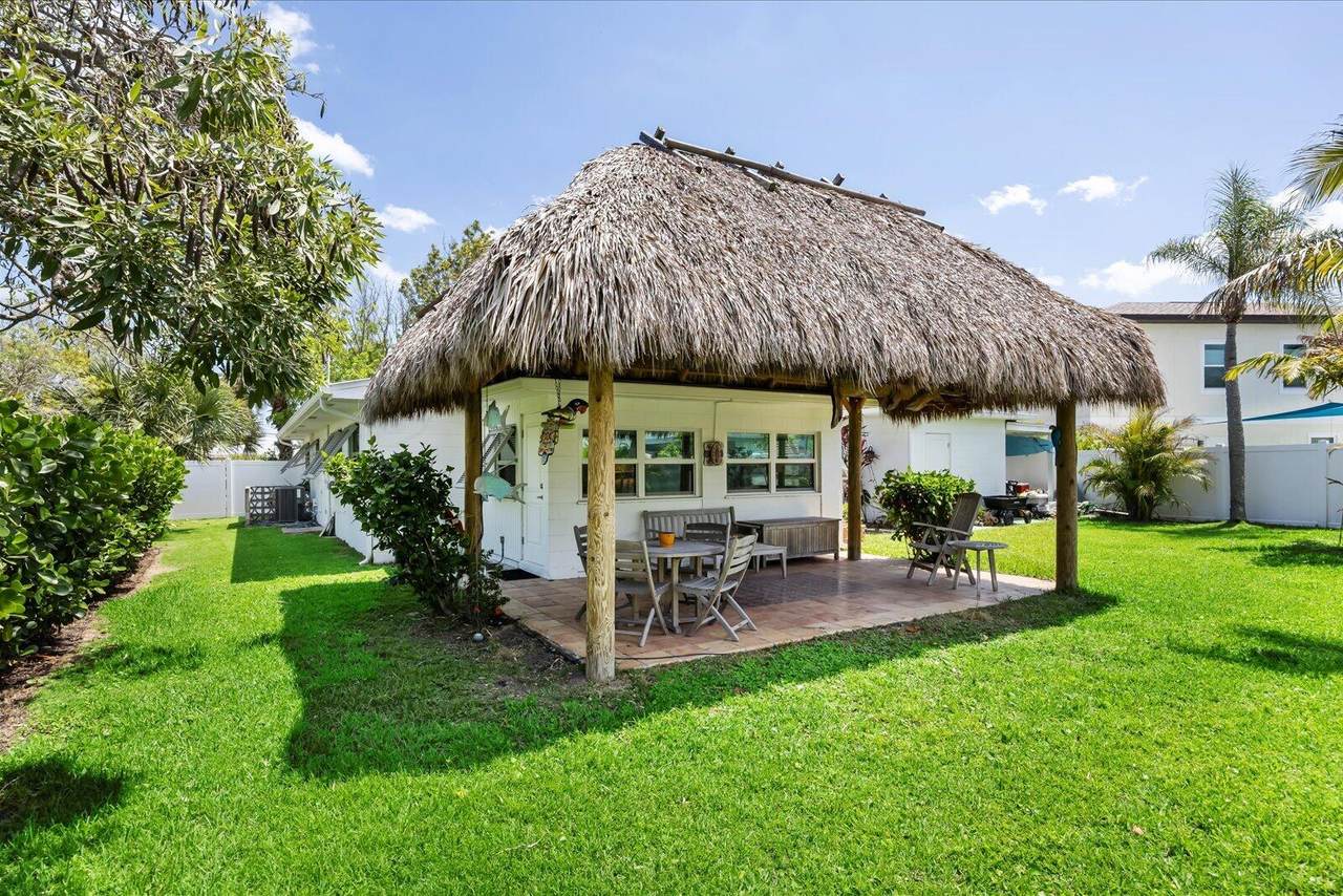 https://bt-photos.global.ssl.fastly.net/beaches/1280_boomver_1_B26023630-2.jpg