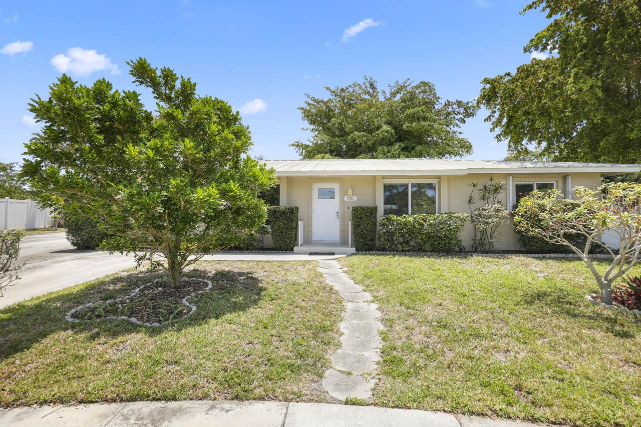 1720 10th Street - Photo 1