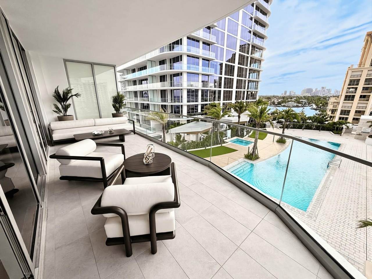 151 Seabreeze Boulevard - Photo 1