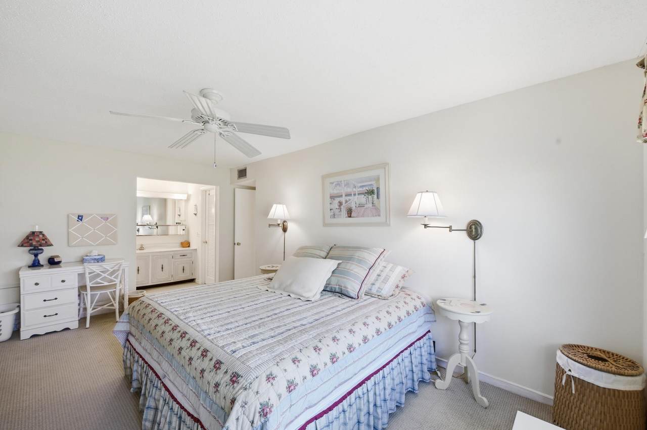 940 Drive Terrace - Photo 1