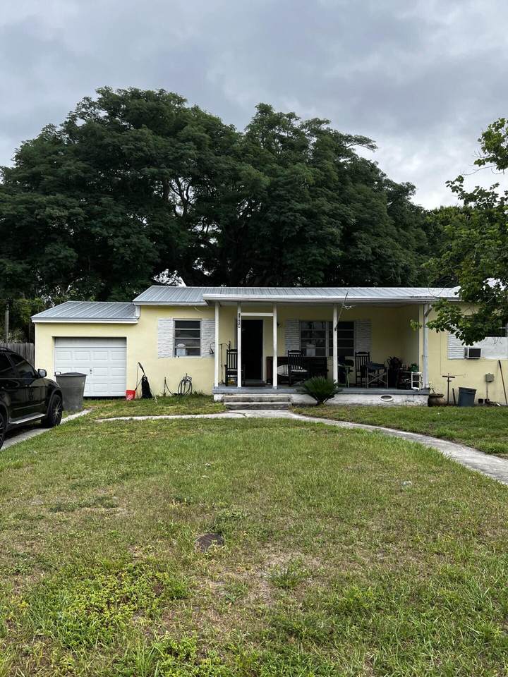 1054 Trinidad Avenue - Photo 1