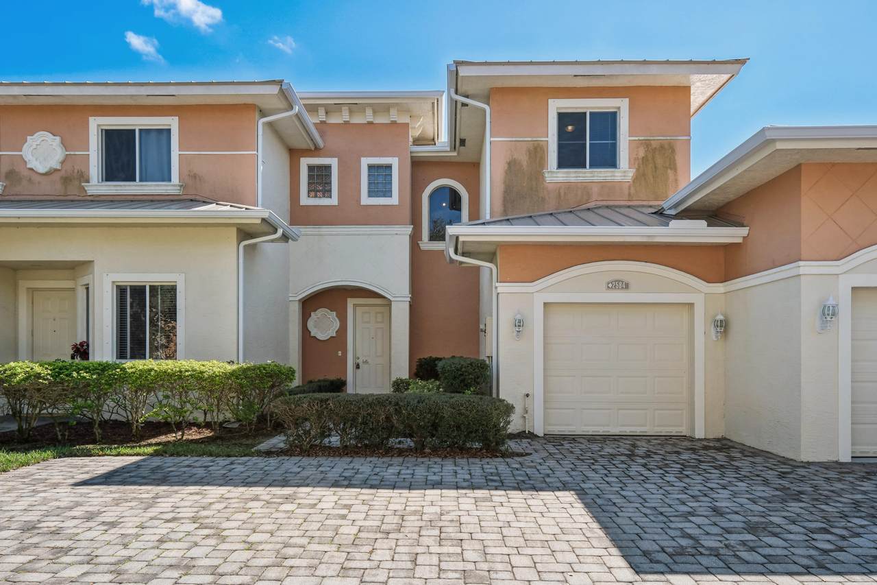 2584 Stockbridge Sq Square - Photo 1