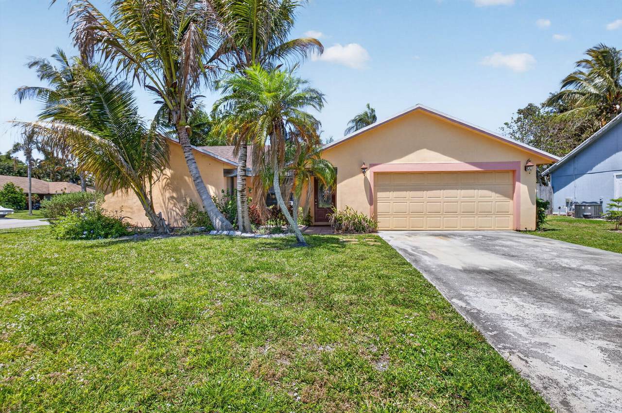 9389 Longmeadow Circle - Photo 1